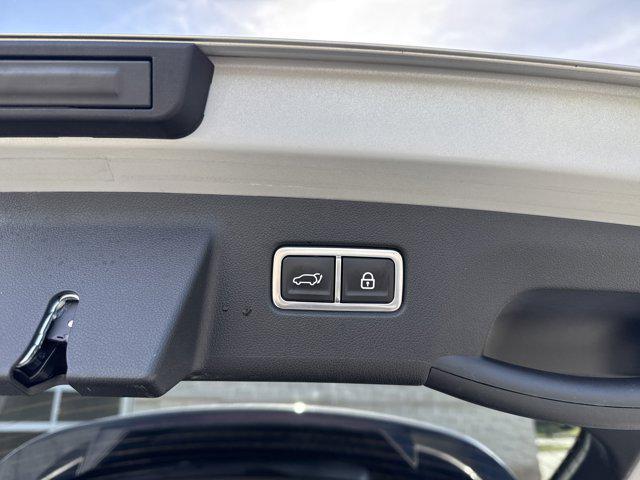 used 2022 Kia Sorento car, priced at $32,999