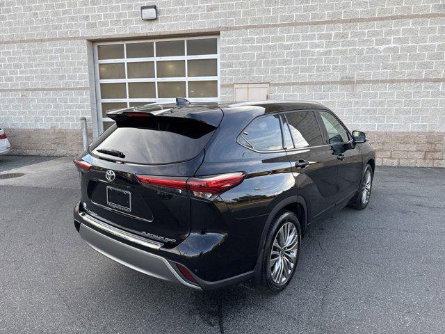 used 2021 Toyota Highlander car, priced at $34,499