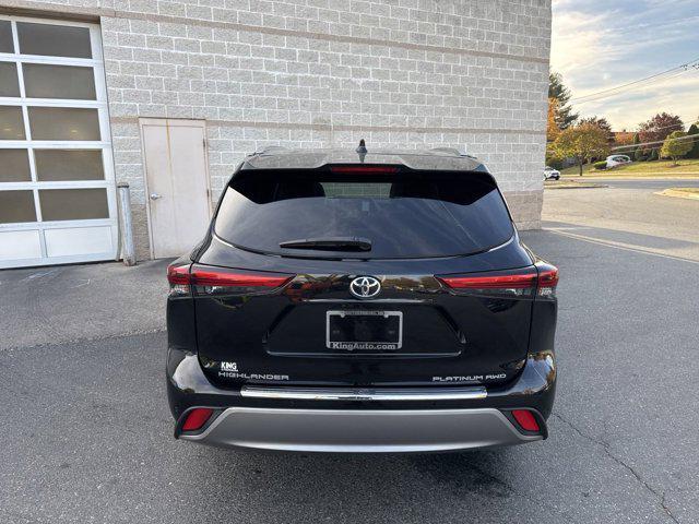 used 2021 Toyota Highlander car, priced at $34,499