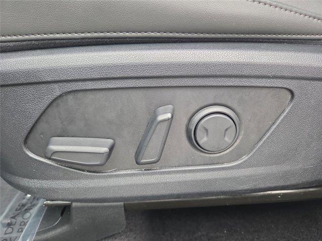 used 2025 Kia Sorento car, priced at $33,799
