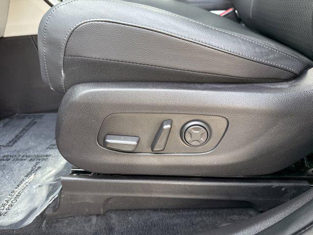 used 2024 Kia Carnival car, priced at $43,499