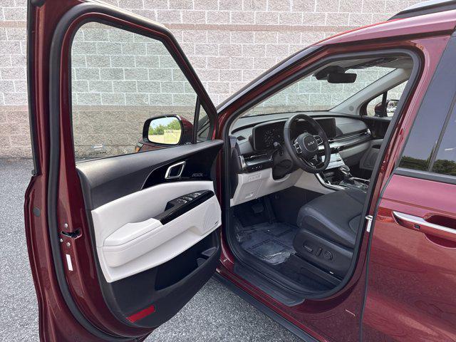 used 2024 Kia Carnival car, priced at $43,499
