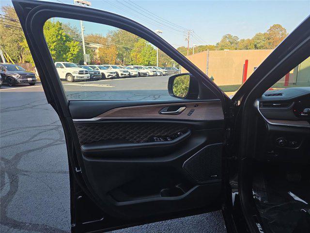 used 2023 Jeep Grand Cherokee car, priced at $42,997