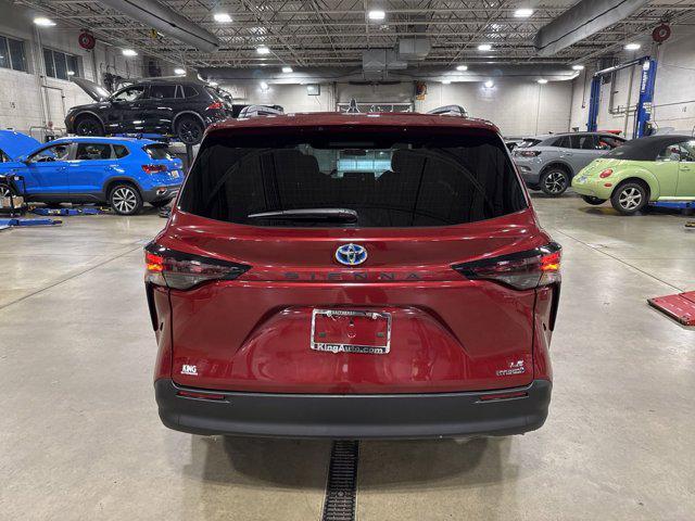 used 2023 Toyota Sienna car, priced at $38,999