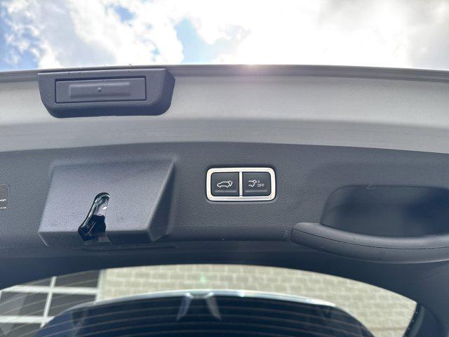 used 2025 Kia Sorento car, priced at $43,999