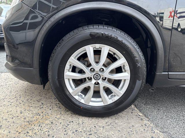 used 2020 Nissan Rogue car, priced at $13,499