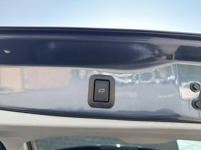 used 2019 Toyota Highlander car, priced at $28,999