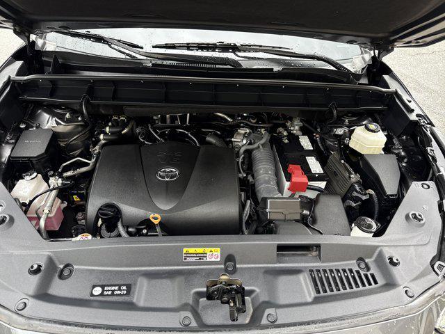 used 2022 Toyota Highlander car, priced at $37,999