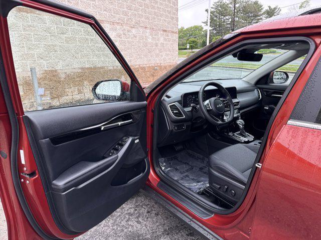 used 2024 Kia Seltos car, priced at $27,299