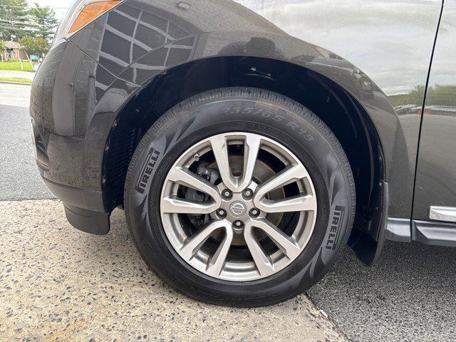 used 2015 Nissan Pathfinder car, priced at $12,699
