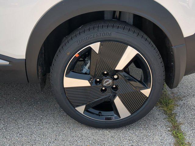 new 2025 Nissan Kicks car, priced at $29,612