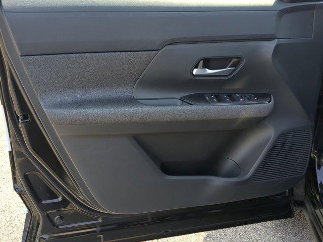 new 2025 Nissan Kicks car, priced at $24,493