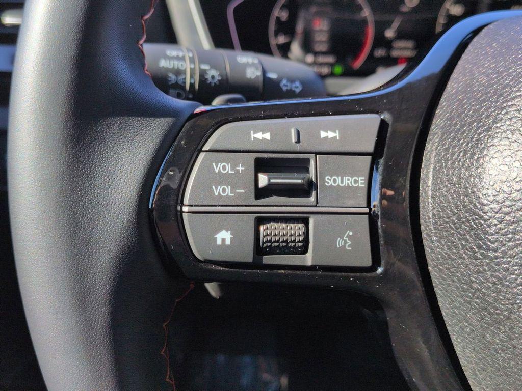 used 2025 Honda Pilot car, priced at $38,799