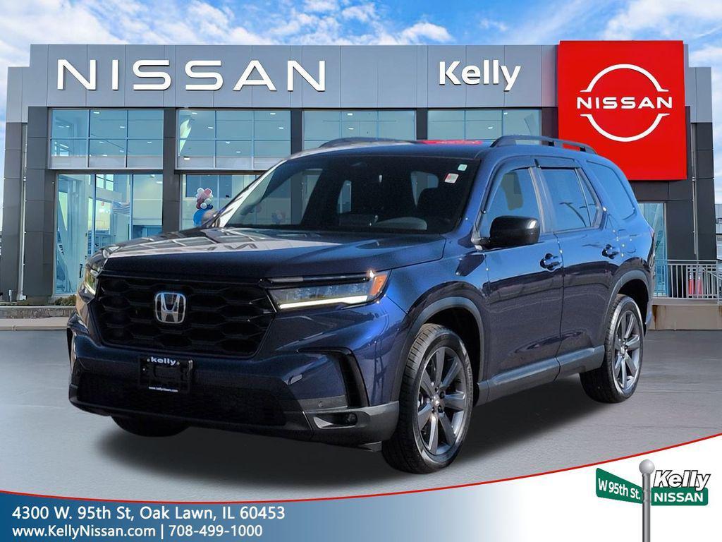 used 2025 Honda Pilot car, priced at $38,799