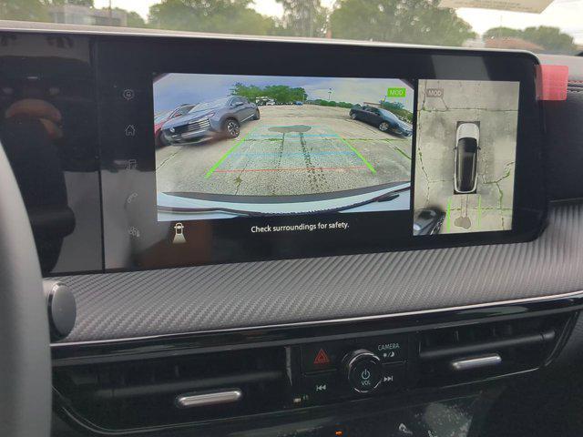 new 2025 Nissan Kicks car, priced at $28,354