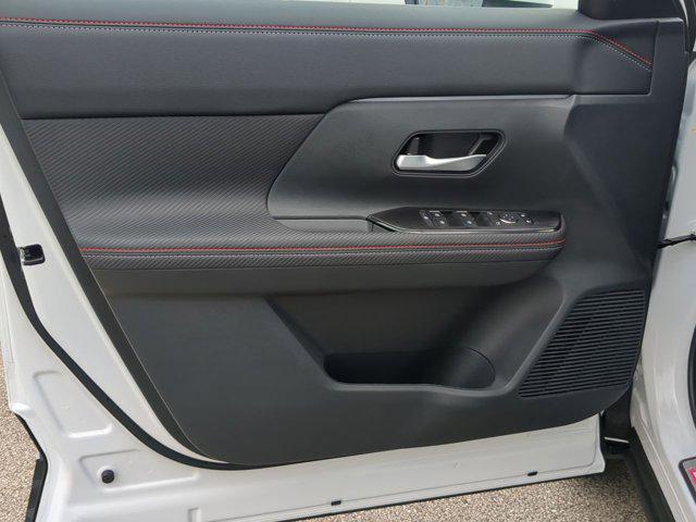 new 2025 Nissan Kicks car, priced at $28,354