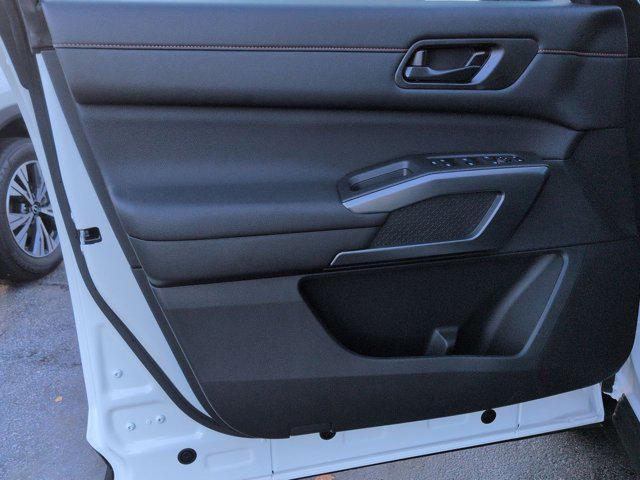 new 2025 Nissan Pathfinder car, priced at $42,651