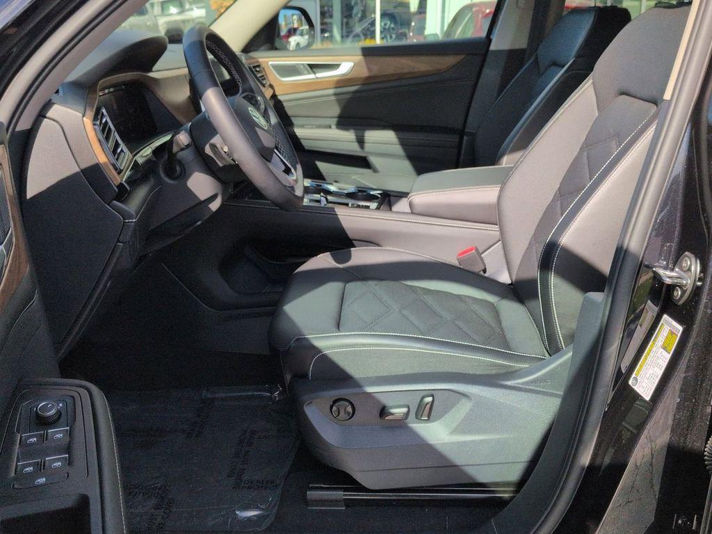 used 2025 Volkswagen Atlas car, priced at $35,699