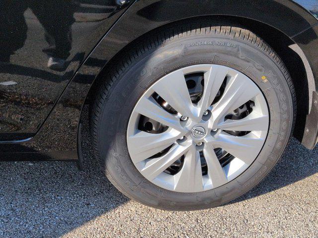 new 2025 Nissan Sentra car, priced at $19,086