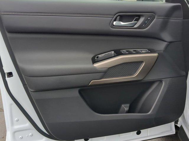 new 2025 Nissan Pathfinder car, priced at $51,265