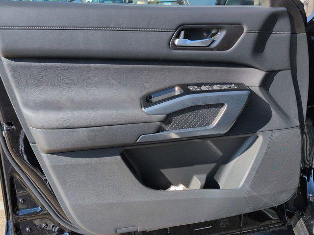 new 2025 Nissan Pathfinder car, priced at $46,771