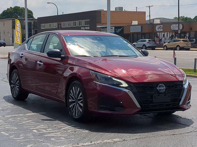 used 2024 Nissan Altima car, priced at $25,999