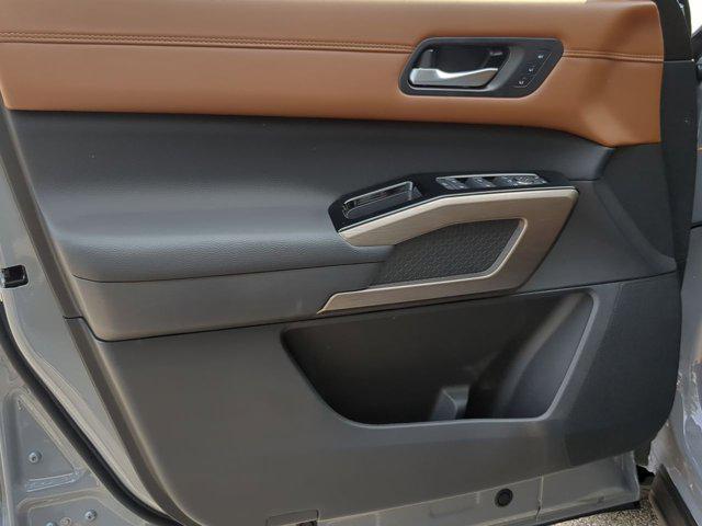 new 2025 Nissan Pathfinder car, priced at $50,415