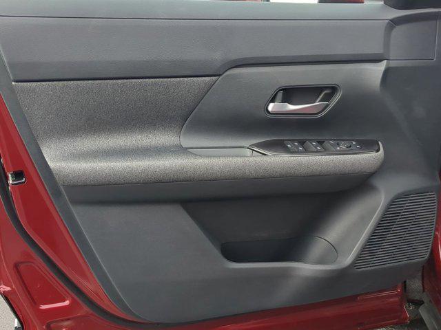 new 2025 Nissan Kicks car, priced at $27,283