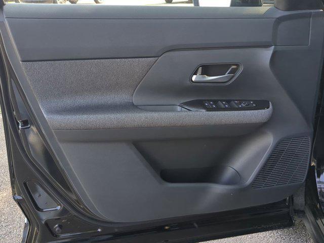 new 2025 Nissan Kicks car, priced at $24,493