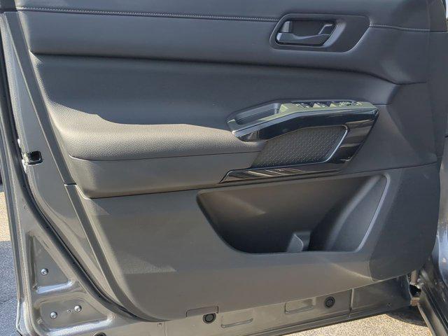 used 2025 Nissan Pathfinder car, priced at $33,999