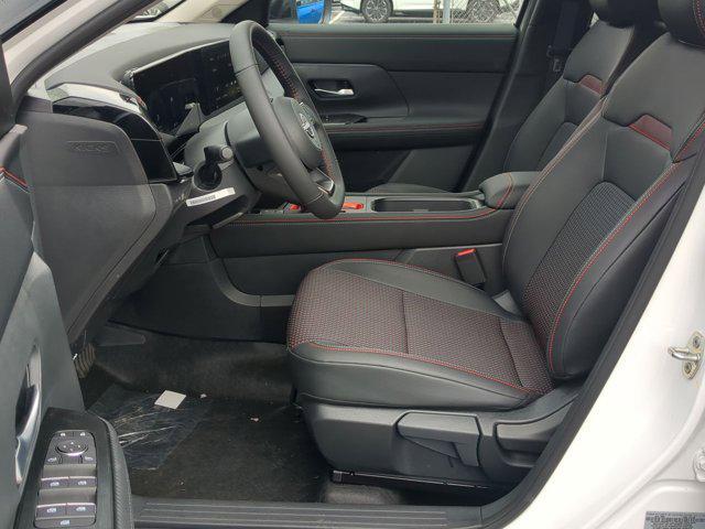 new 2025 Nissan Kicks car, priced at $29,728