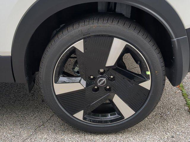 new 2025 Nissan Kicks car, priced at $29,414