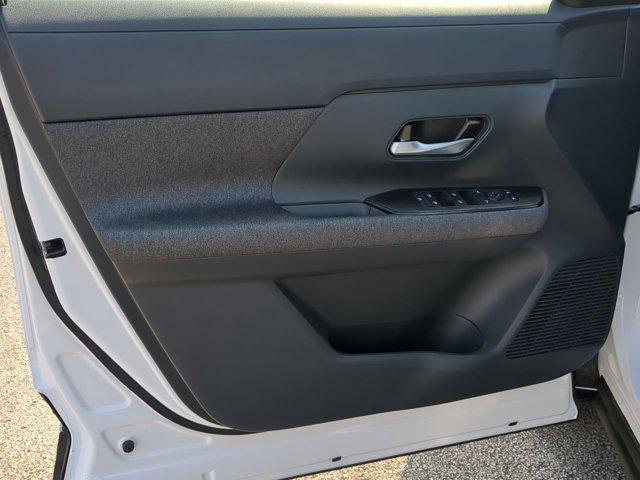 new 2025 Nissan Kicks car, priced at $25,061