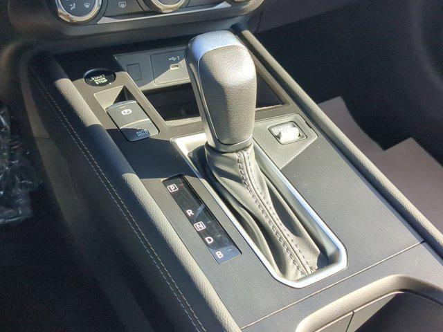 new 2025 Nissan Kicks car, priced at $24,493