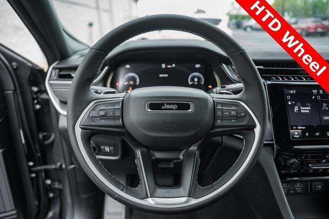 new 2025 Jeep Grand Cherokee car, priced at $38,000