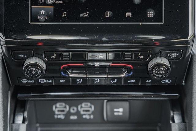 new 2025 Jeep Grand Cherokee car, priced at $38,000