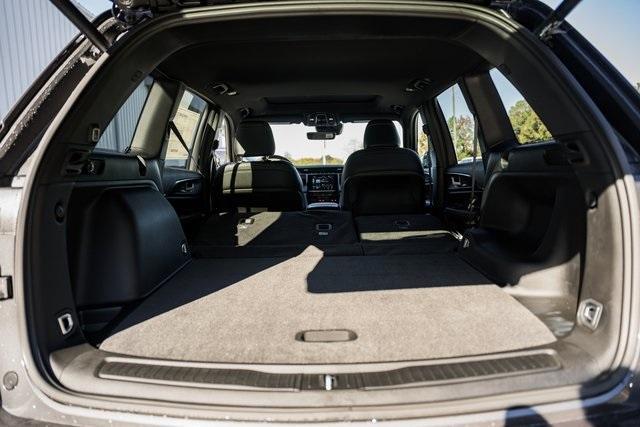 new 2025 Jeep Grand Cherokee car, priced at $38,995