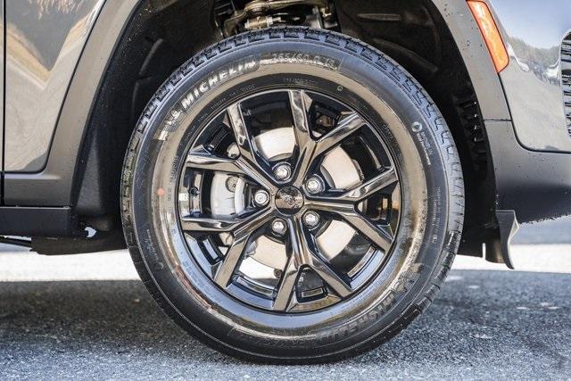 new 2025 Jeep Grand Cherokee car, priced at $38,995