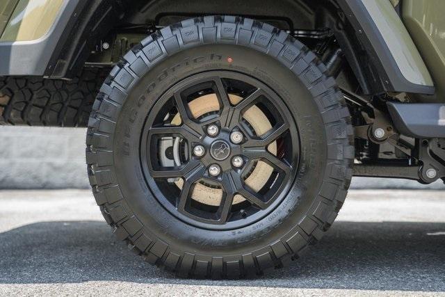 new 2025 Jeep Gladiator car, priced at $42,995