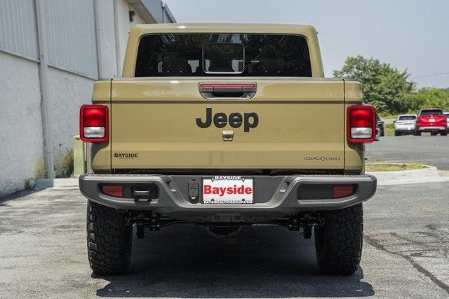 new 2025 Jeep Gladiator car, priced at $42,995