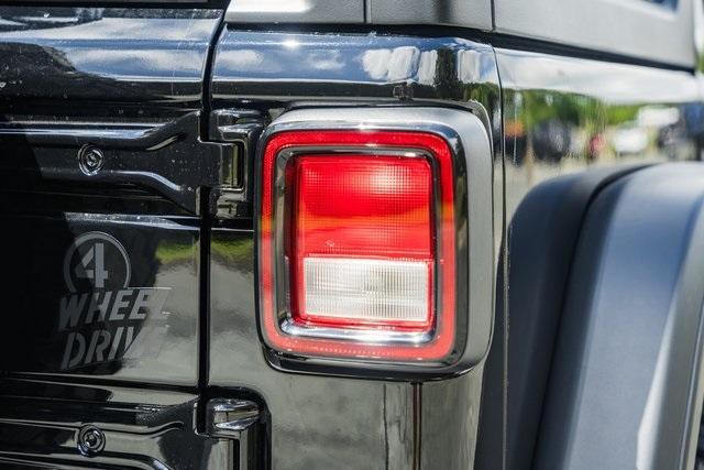 new 2025 Jeep Wrangler car, priced at $46,580