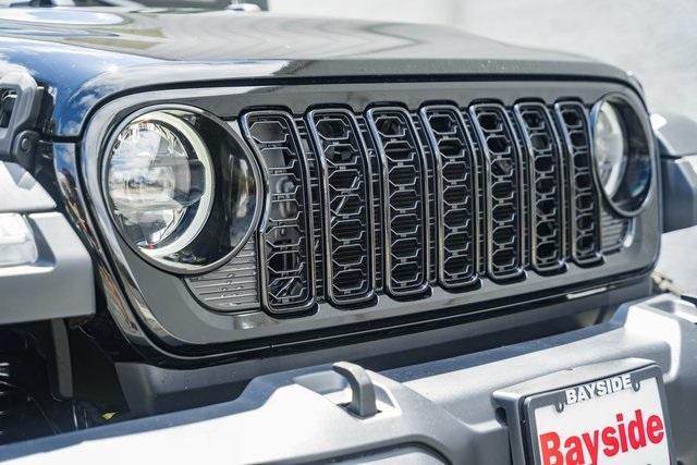 new 2025 Jeep Wrangler car, priced at $46,580