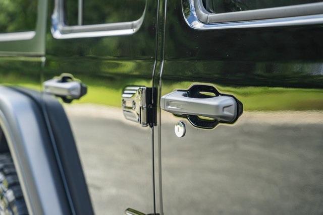 new 2025 Jeep Wrangler car, priced at $46,580