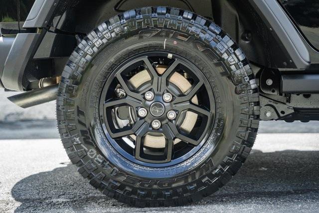 new 2025 Jeep Wrangler car, priced at $46,580