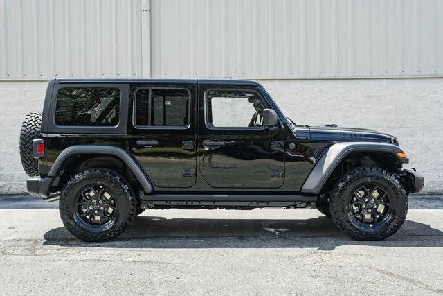 new 2025 Jeep Wrangler car, priced at $46,580