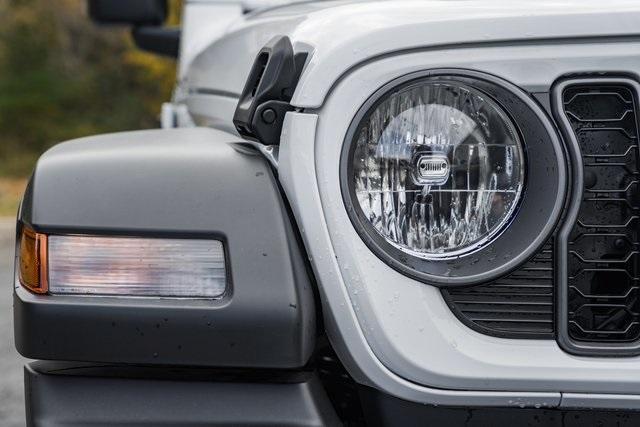 new 2025 Jeep Wrangler car, priced at $37,495