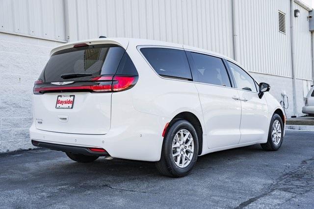 new 2024 Chrysler Pacifica car, priced at $37,250