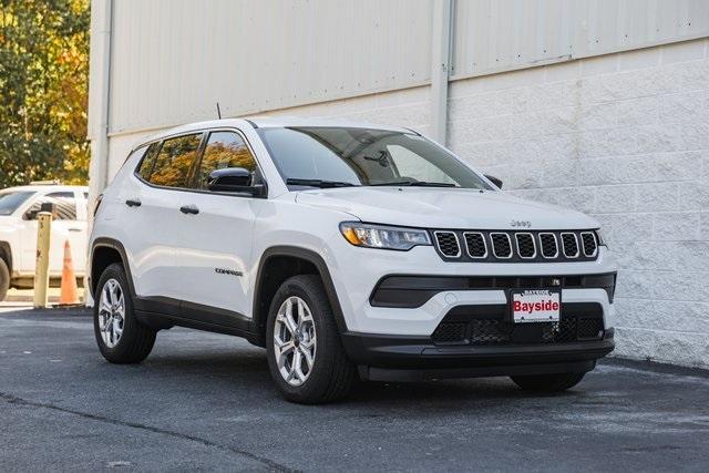 new 2025 Jeep Compass car, priced at $23,500