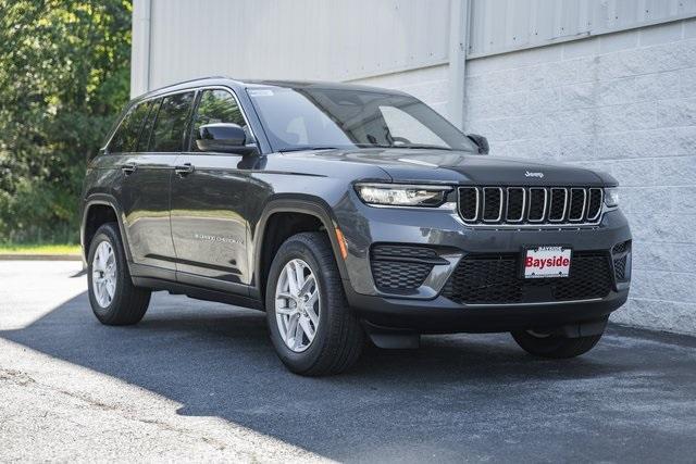 new 2025 Jeep Grand Cherokee car, priced at $38,995