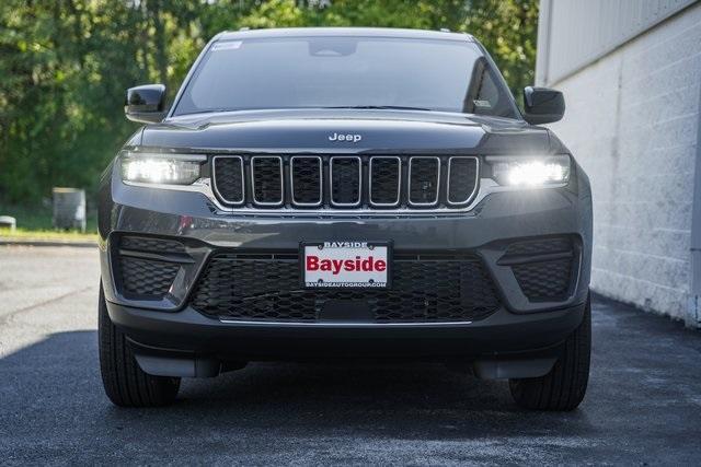 new 2025 Jeep Grand Cherokee car, priced at $38,995